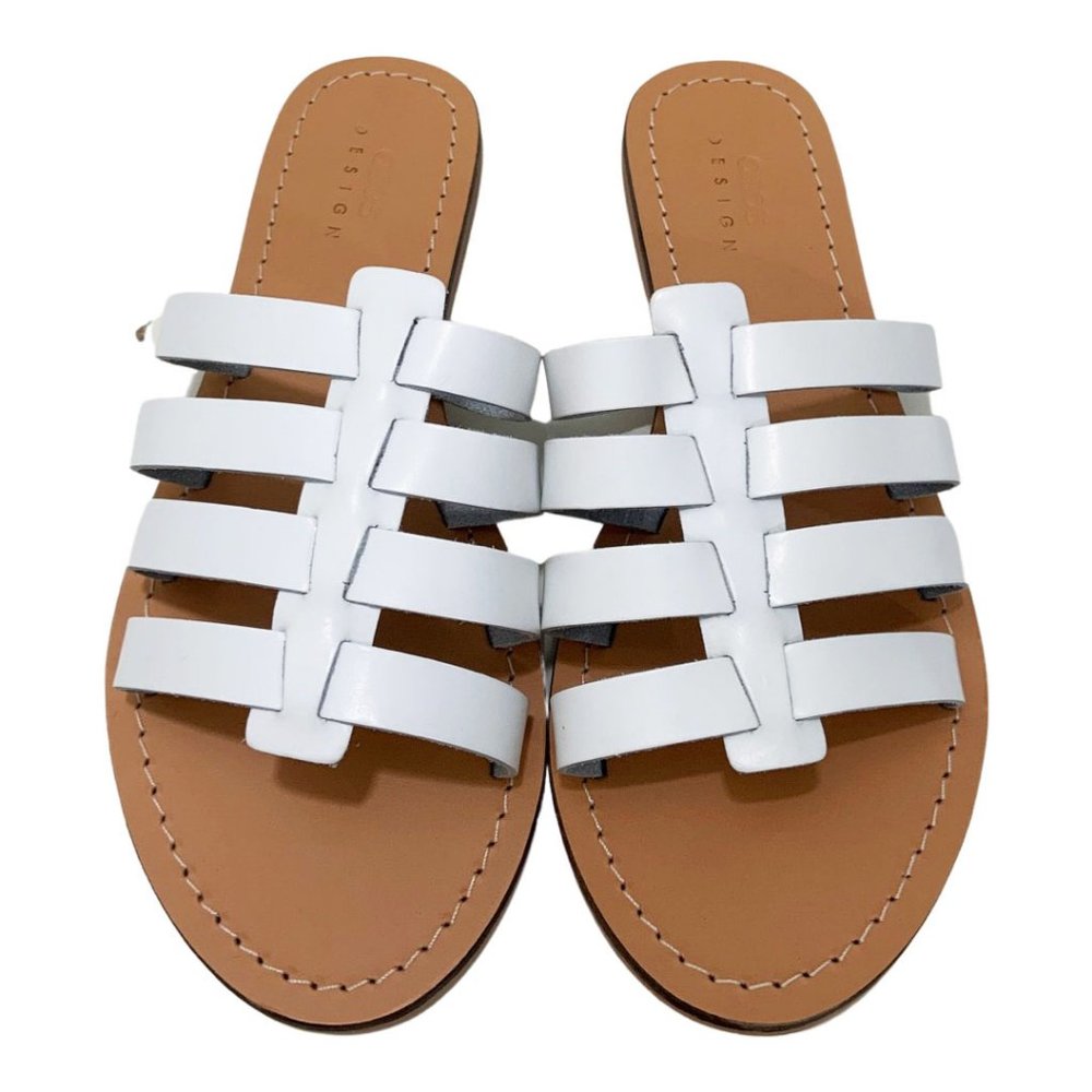 Strappy Open Toed Sandals - Picture 2 of 9